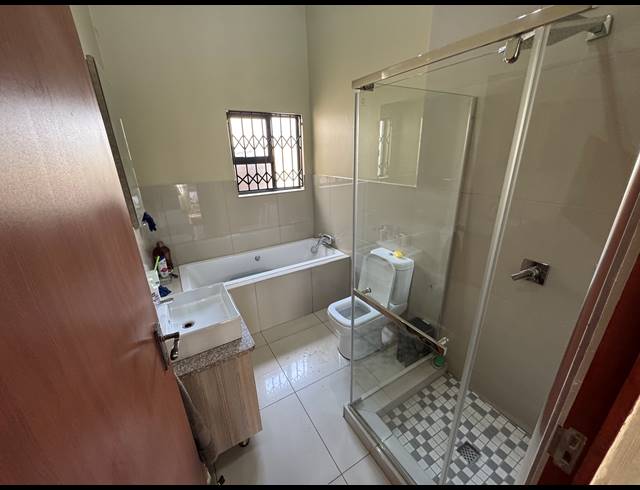 3 BEDROOM HOUSE TO LET IN BEN FLEUR
